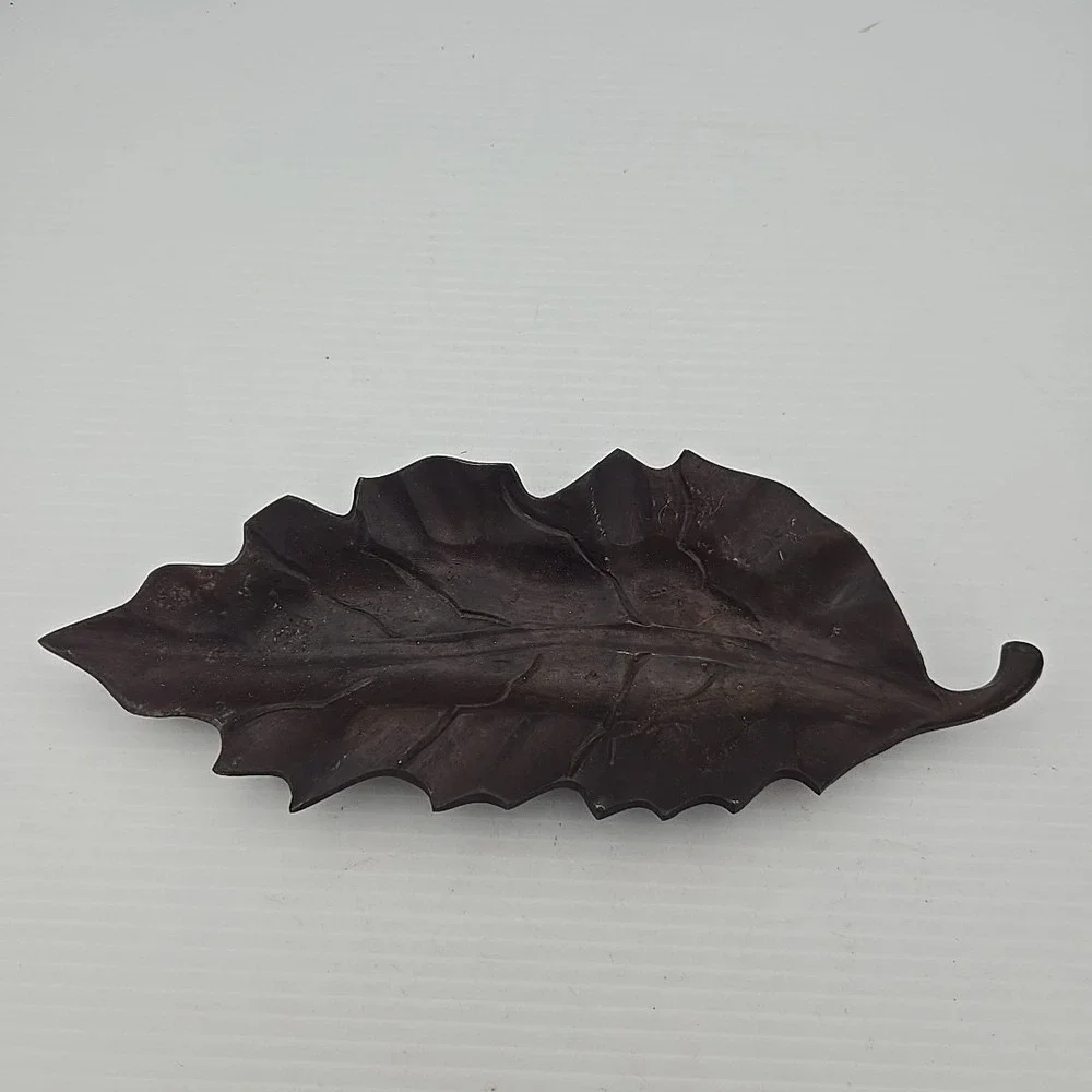 VTG MCM Brass Oak Leaf Trinket Dish Tabletop Tray Dark Bronze Finish 10.5 Inch